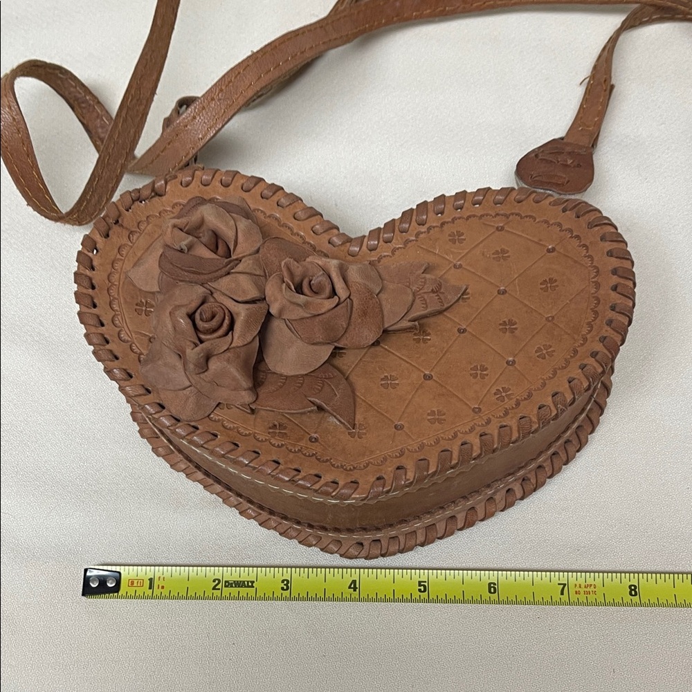 Heart Tooled Leather Crossbody Bag With Roses - Picture 15 of 16